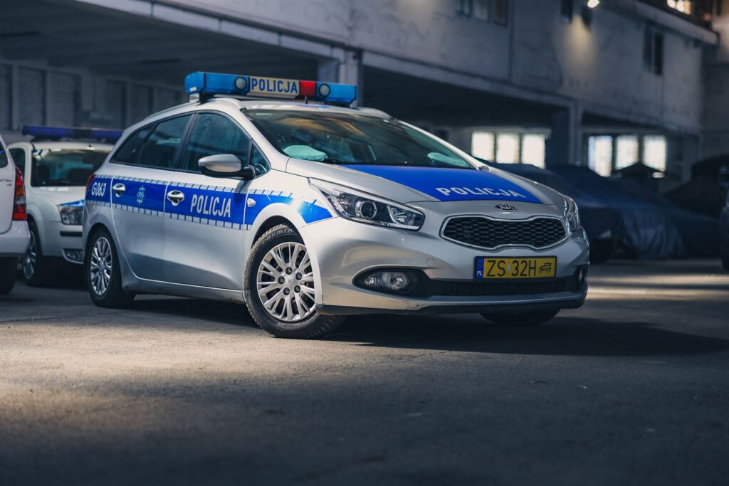 Radiowoz Kia Ceed, widok od przodu